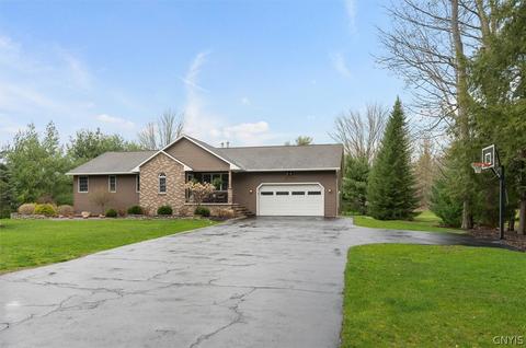 105 Benedict Manor Dr, Sullivan, NY 13082 photo 2