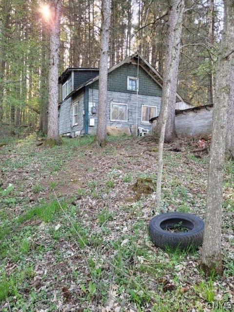 2027 Doolittle Rd, Paris, NY 13456