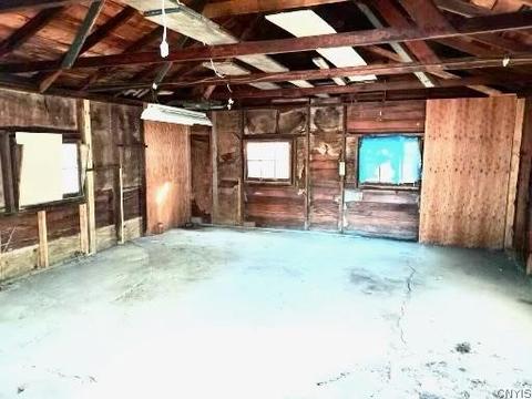 1107 Spring St, Syracuse, NY 13208 photo 23