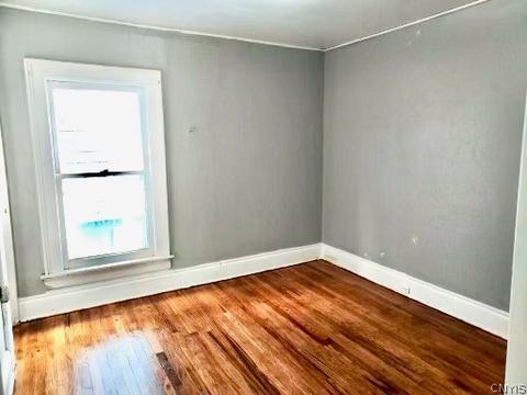 1107 Spring St, Syracuse, NY 13208 photo 16