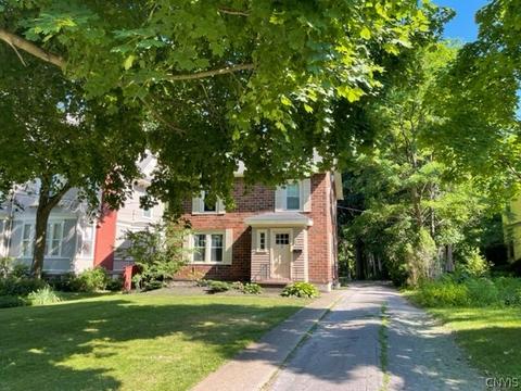 224 E Grove St, Oneida, NY 13421 photo 4
