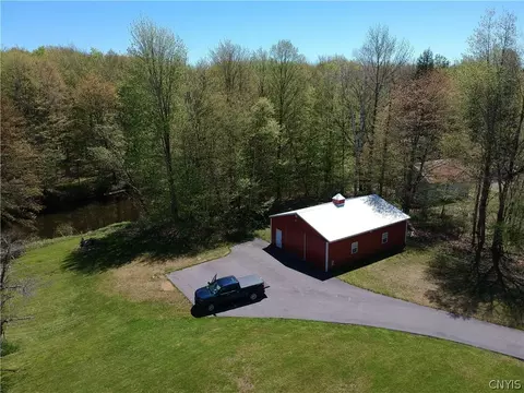 218 Fravor Rd, Mexico, NY 13114