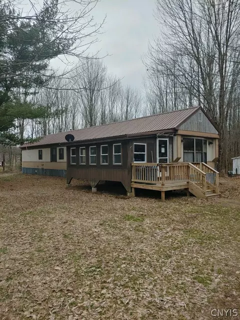 415 Little Pond Rd, Amboy, NY 13493