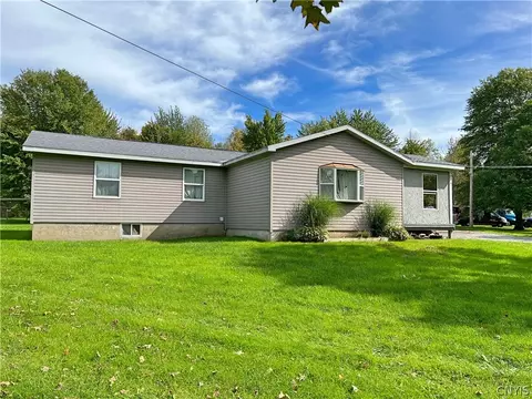 2710 County Route 45, Volney, NY 13069