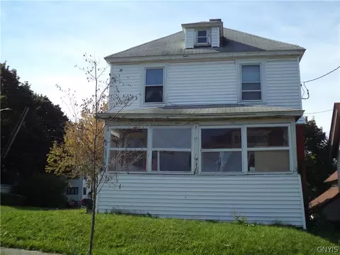 132 Duane St Grant Ave, Syracuse, NY 13207