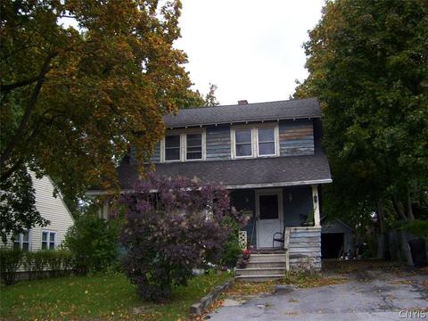 319 E Molloy Rd, Salina, NY 13211