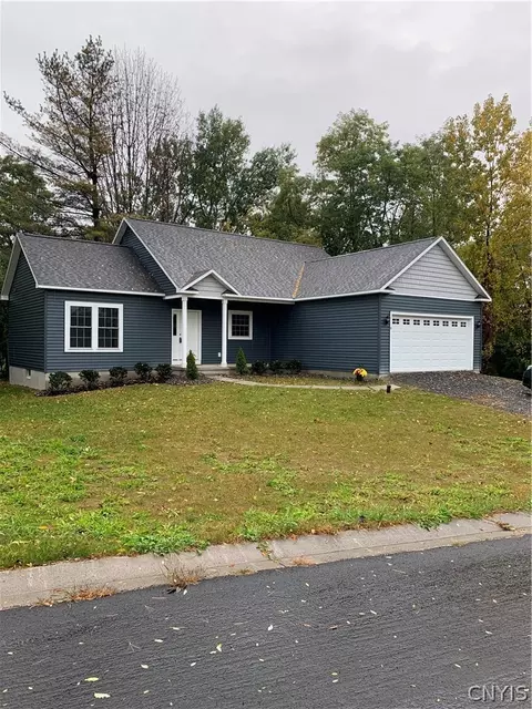 9 Platten Dr, Jordan, NY 13080