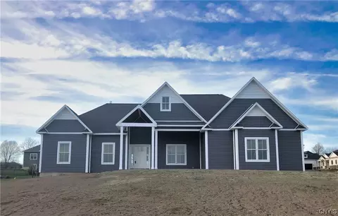 4636 Cornish Heights Pkwy, Onondaga, NY 13215