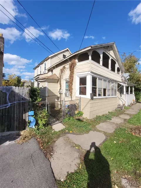 104 Fenton St, Syracuse, NY 13204