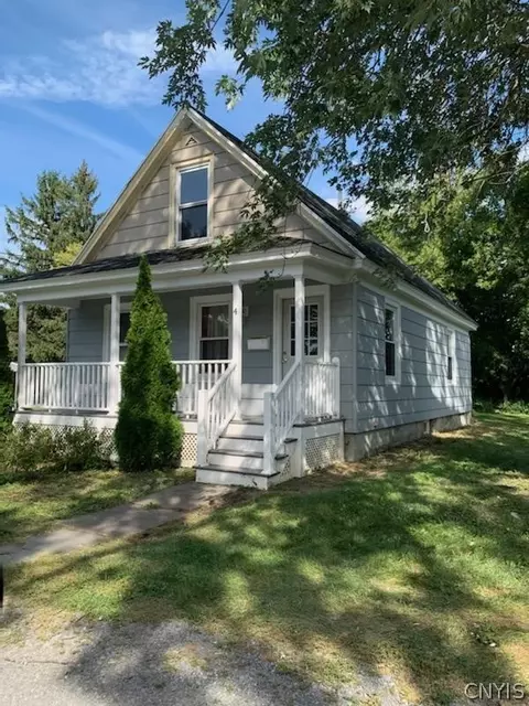 4 Ealy Ave, New Hartford, NY 13413