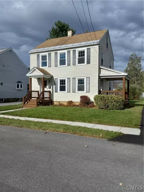 4 Fairdale Pl, Whitestown, NY 13492