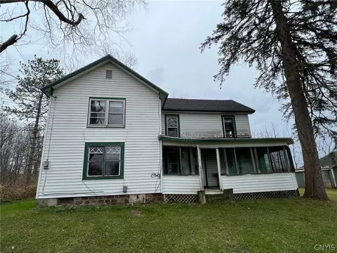 312 County Route 54, Schroeppel, NY 13132