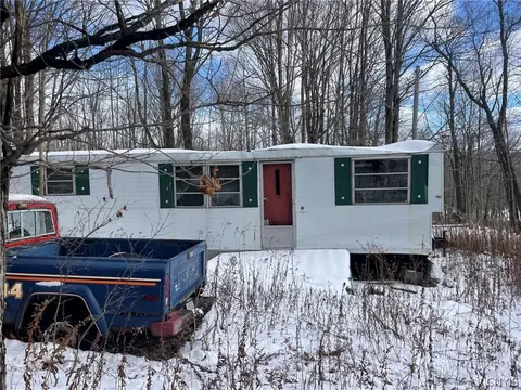 4281 Lord Rd, Nelson, NY 13061