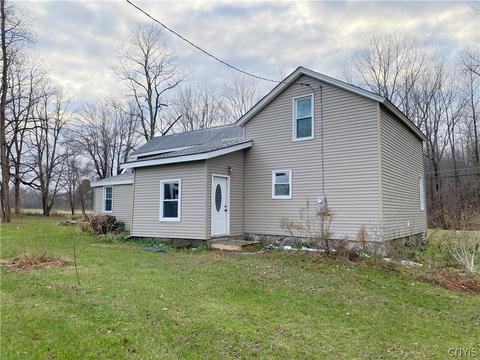 1190 Lamson Rd, Phoenix, NY 13135