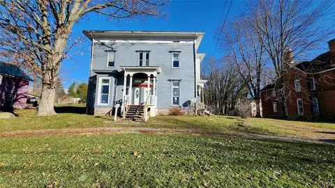 177 Caroline St, Galen, NY 14433