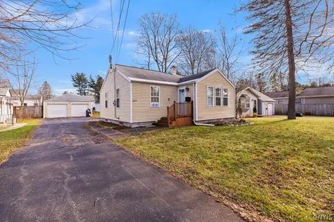 204 Breman Ave, Salina, NY 13211