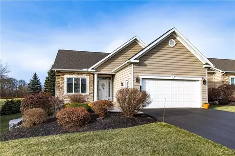 129 Edwards Falls Ln, Manlius, NY 13104