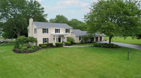 1677 S Ivy Trl, Lysander, NY 13027