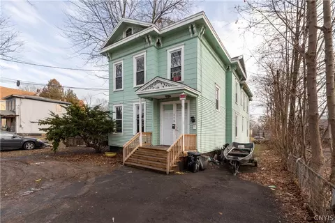 215 Sabine St, Syracuse, NY 13204