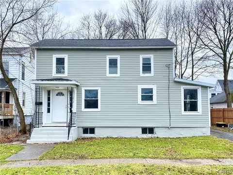 212 Seymour St, Auburn, NY 13021