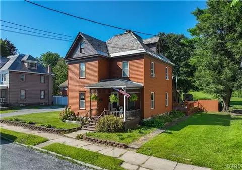 32 William St, Saint Johnsville, NY 13452