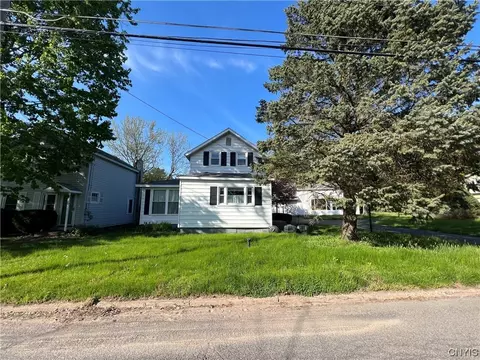 736 Maple Ave, Fulton, NY 13069