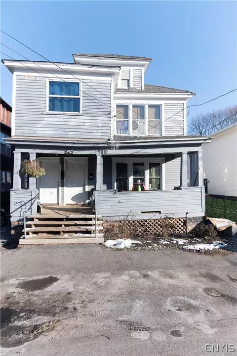 256 Crescent Ave, Syracuse, NY 13207