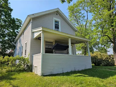 605 Buckley Rd, Salina, NY 13088