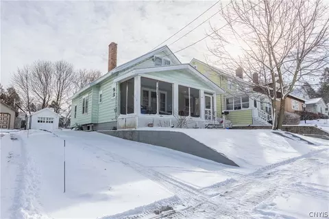 259 Mosley Dr, Syracuse, NY 13206