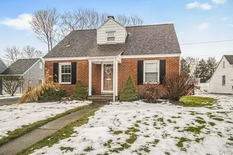 124 Marlboro Rd, Utica, NY 13501