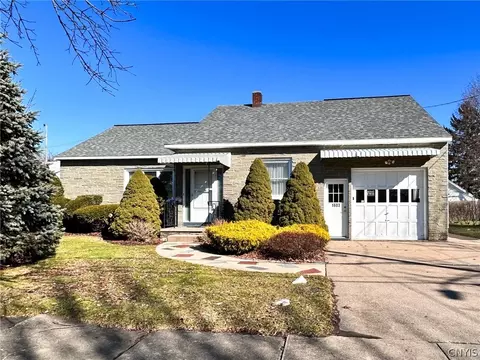 1603 Copperfield St, Utica, NY 13501