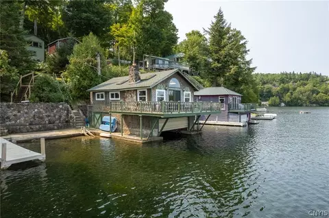 14174 S Bonaparte Rd, Diana, NY 13648