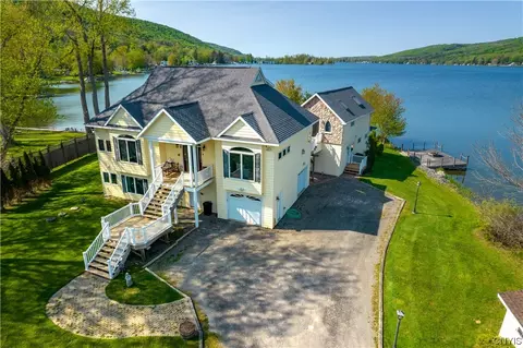 645 W Cottage Ln, Deruyter, NY 13052