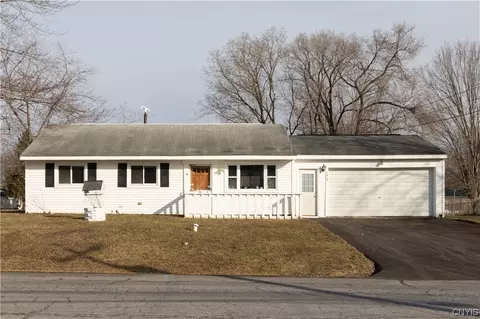 7905 Eisenhower Blvd, Bridgeport, NY 13030