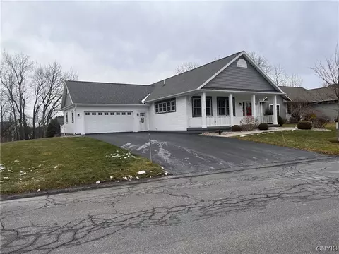 203 Donnelly St, Camillus, NY 13031