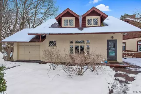 278 Fenway Dr, Syracuse, NY 13224