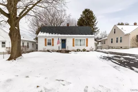 124 Clover Rd, Geddes, NY 13219
