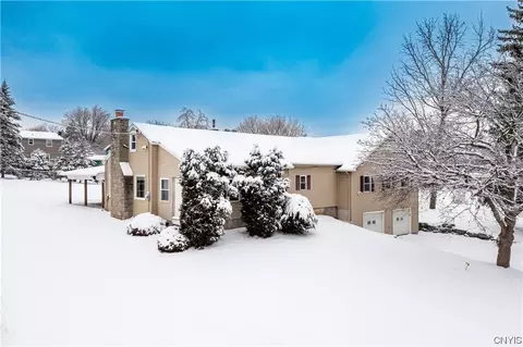 6868 Towpath Rd, Syracuse, NY 13214
