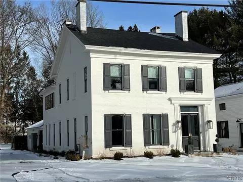 27 Payne St, Hamilton, NY 13346
