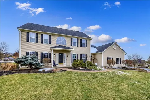 4521 Winding Creek Rd, Manlius, NY 13104