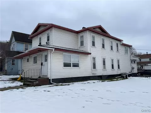 300 Center St, Geddes, NY 13209