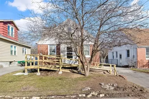 215 Raphael Ave, Salina, NY 13211