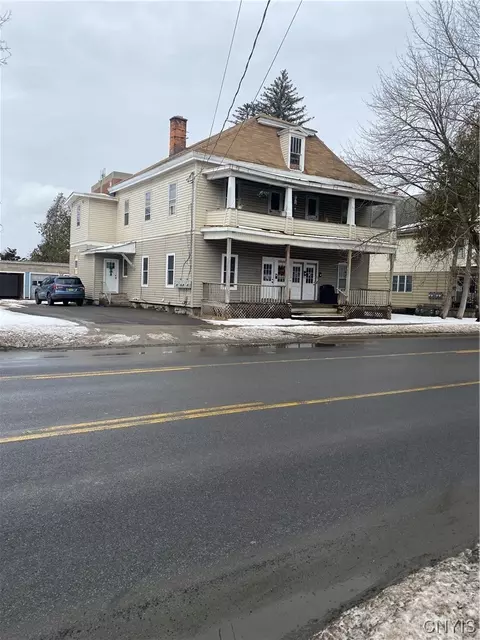 18-20 12 Clinton St, Whitestown, NY 13492