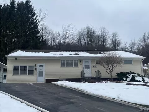 300 Paikin Dr, Geddes, NY 13219