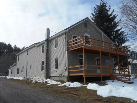 8 Front St, Marathon, NY 13803