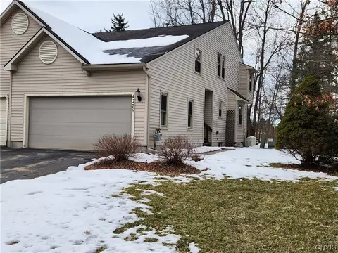 4276 Anguilla Dr, Liverpool, NY 13090