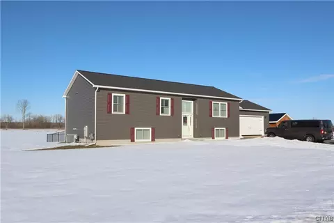 45 Grant St, Dexter, NY 13634