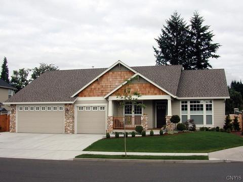 208 Bloomfield St, Van Buren, NY 13027