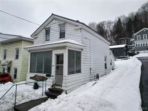 48 Furnace St, Little Falls, NY 13365