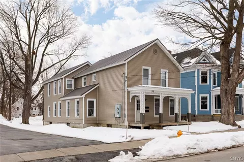 139 Winthrop St, Watertown, NY 13601